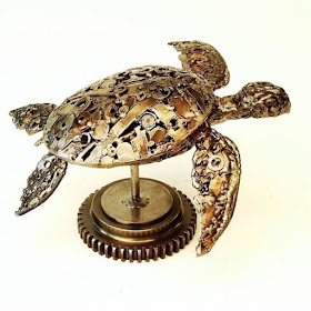 11-Golden-Sea-Turtle-Brian-Mock-www-designstack-co