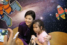 "คิดอย่างยิ่งลักษณ์" ๒