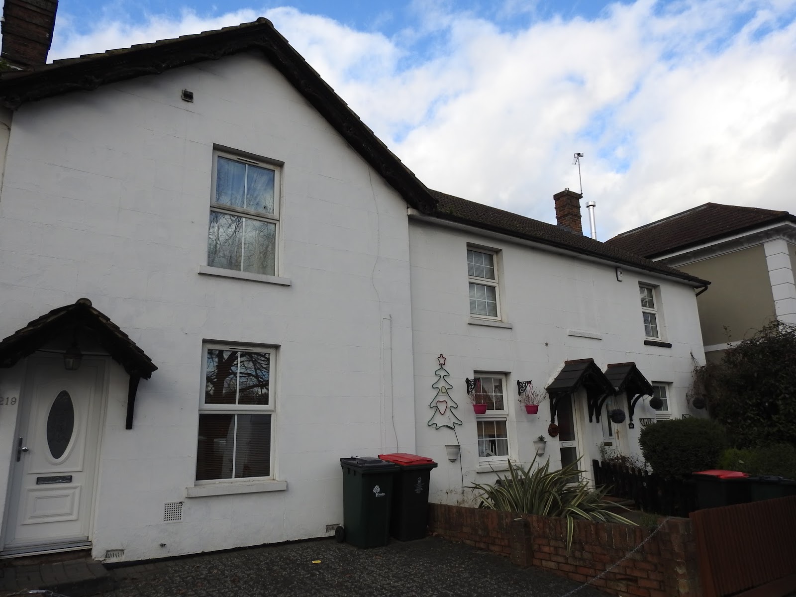 Crawley Old Town SIX PICTURES 251223 Three Bridges Road