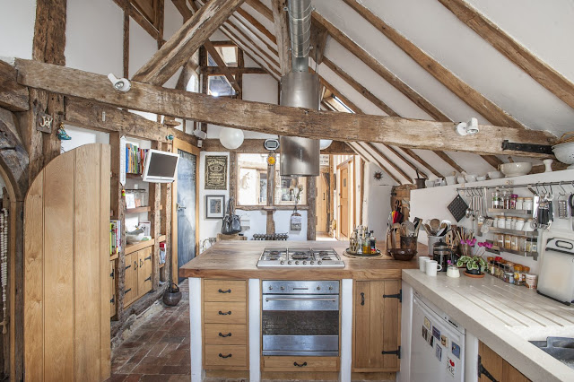 Lorraine Kerr’s renovated old barn in England