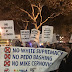Una pancarta a favor de la pedofilia en una manifestación izquierdista en la Universidad de Columbia