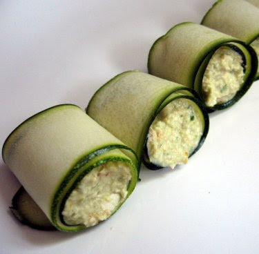 Raw zucchini rolls with cashew cheese