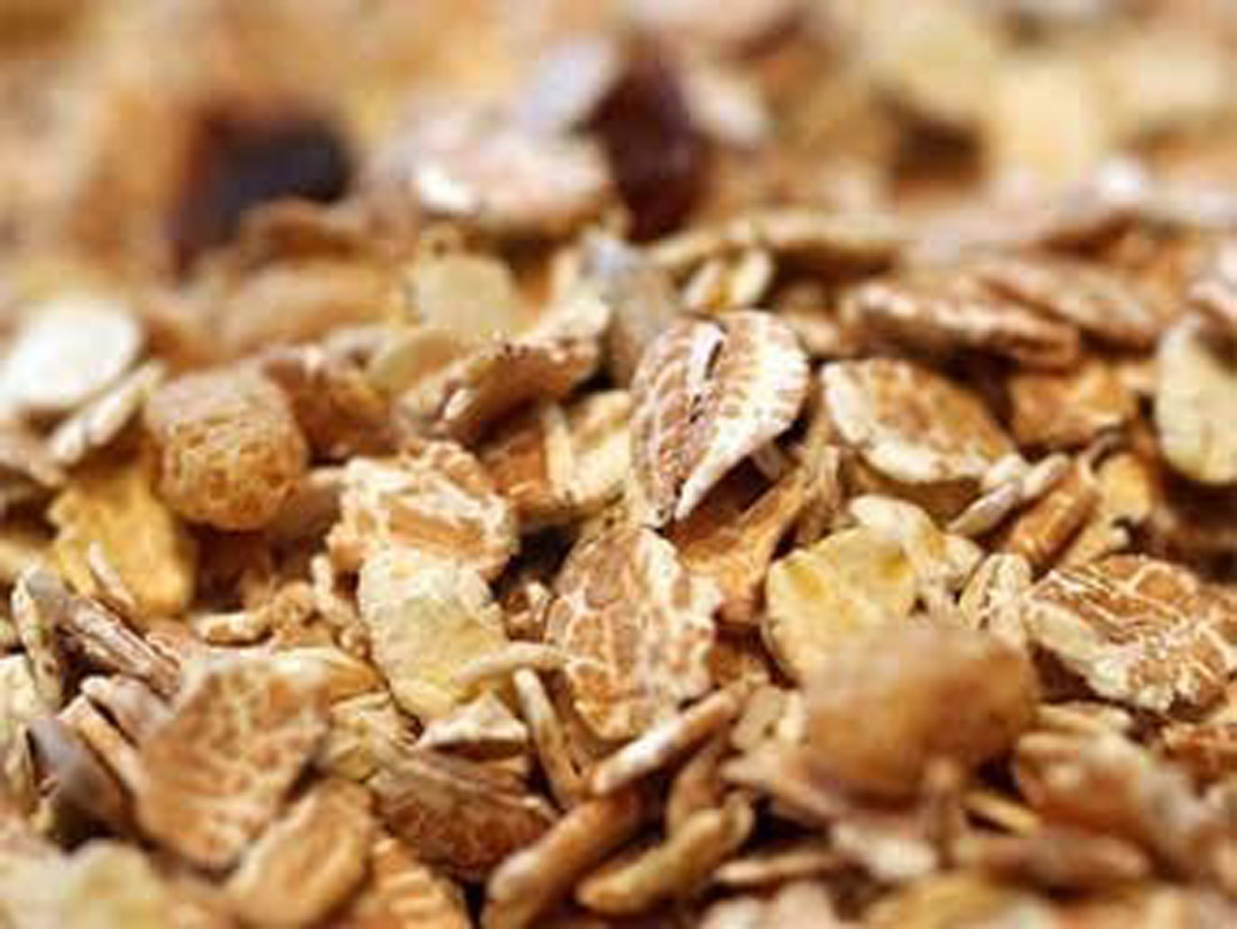 Овсянка 1 чашка. Овсяные хлопья на белом фоне. Как избавиться от отеков. Хлопья овсяные. Как избавиться от хлопья.