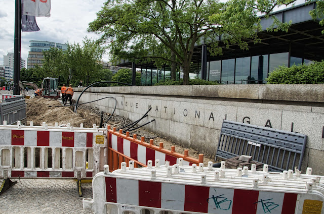 Baustelle Straßenbauarbeiten, Neue Nationalgalerie, Potsdamer Straße 50, 10785 Berlin, 04.06.2014