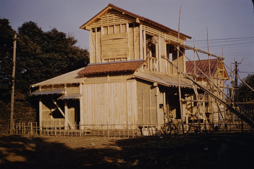 Plan maison moderne Archionline