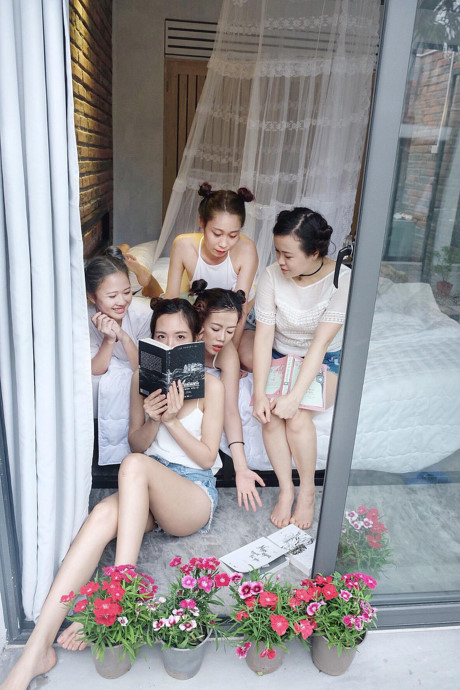 Xu huong moi cua ban tre Viet Nam: Di du lich nhom, mac do cung tong roi 'dien' nhu tap chi! - Anh 20