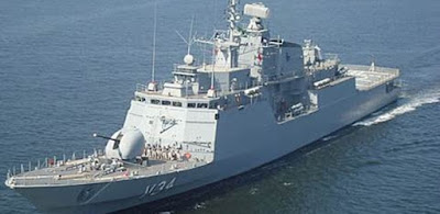 Corveta Barroso resgata 220 imigrantes no Mediterrâneo