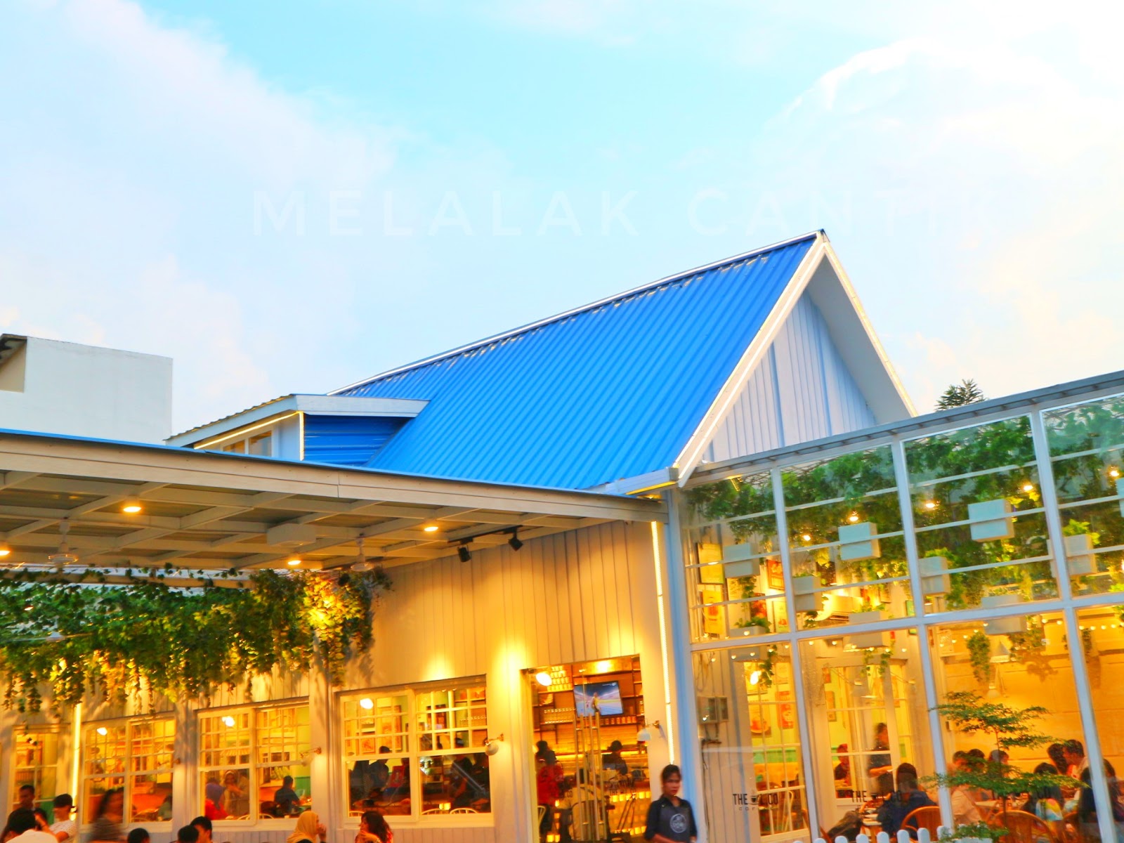 The L.Co Coffee Instagrammable di Medan Melalak Cantik Travel Blog Ririn Wandes