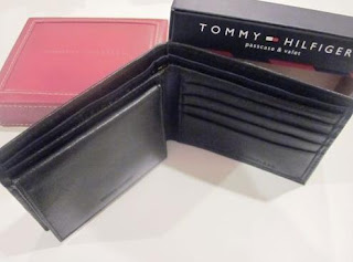 Boutique Malaysia: TOMMY HILFIGER MENS BIFOLD WALLET WITH DETACHABLE ID WINDOW