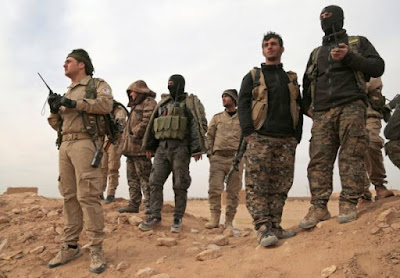 قوات معارضة سورية "تسيطر" على قاعدة جوية قرب مدينة الرقة