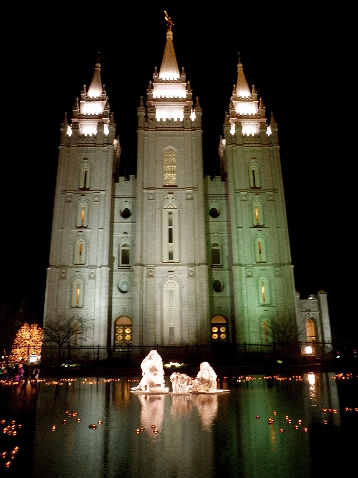 deanna time CHRISTMAS LIGHTS AT TEMPLE SQUARE
