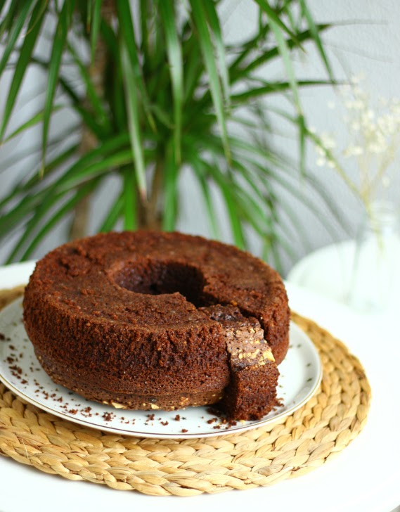 ! Funda Ceyhan MADEN SULU KAKAOLU FINDIKLI KEK