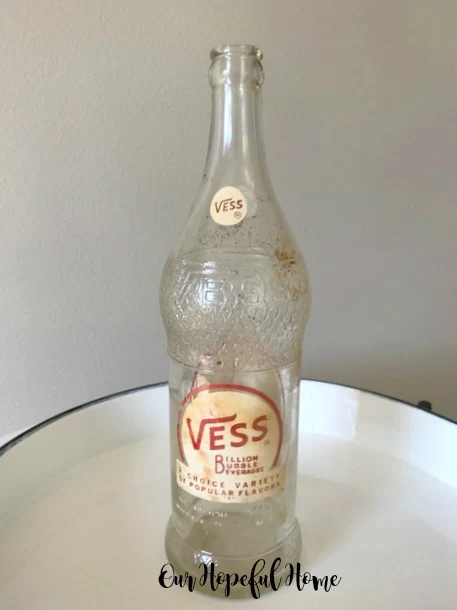 Vintage Vess Billion Bubble Beverage bottle soda pop
