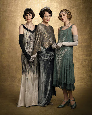 Downton Abbey Movie Elizabeth Mcgovern Michelle Dockery Laura Carmichael Image 2