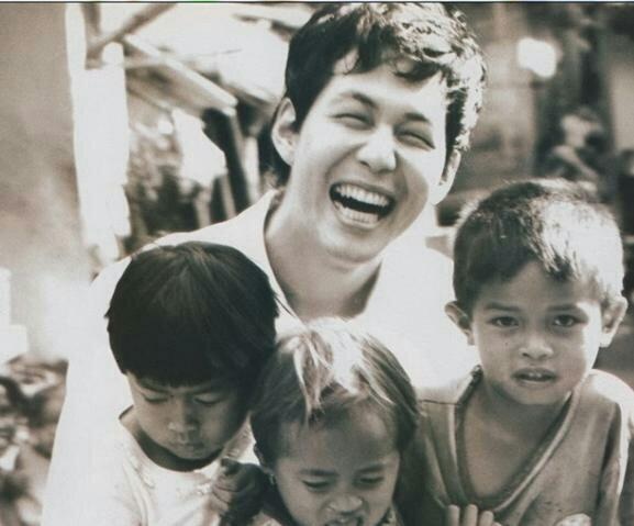 웃을 때 소년같이 웃는 이정재 .jpg | 인스티즈