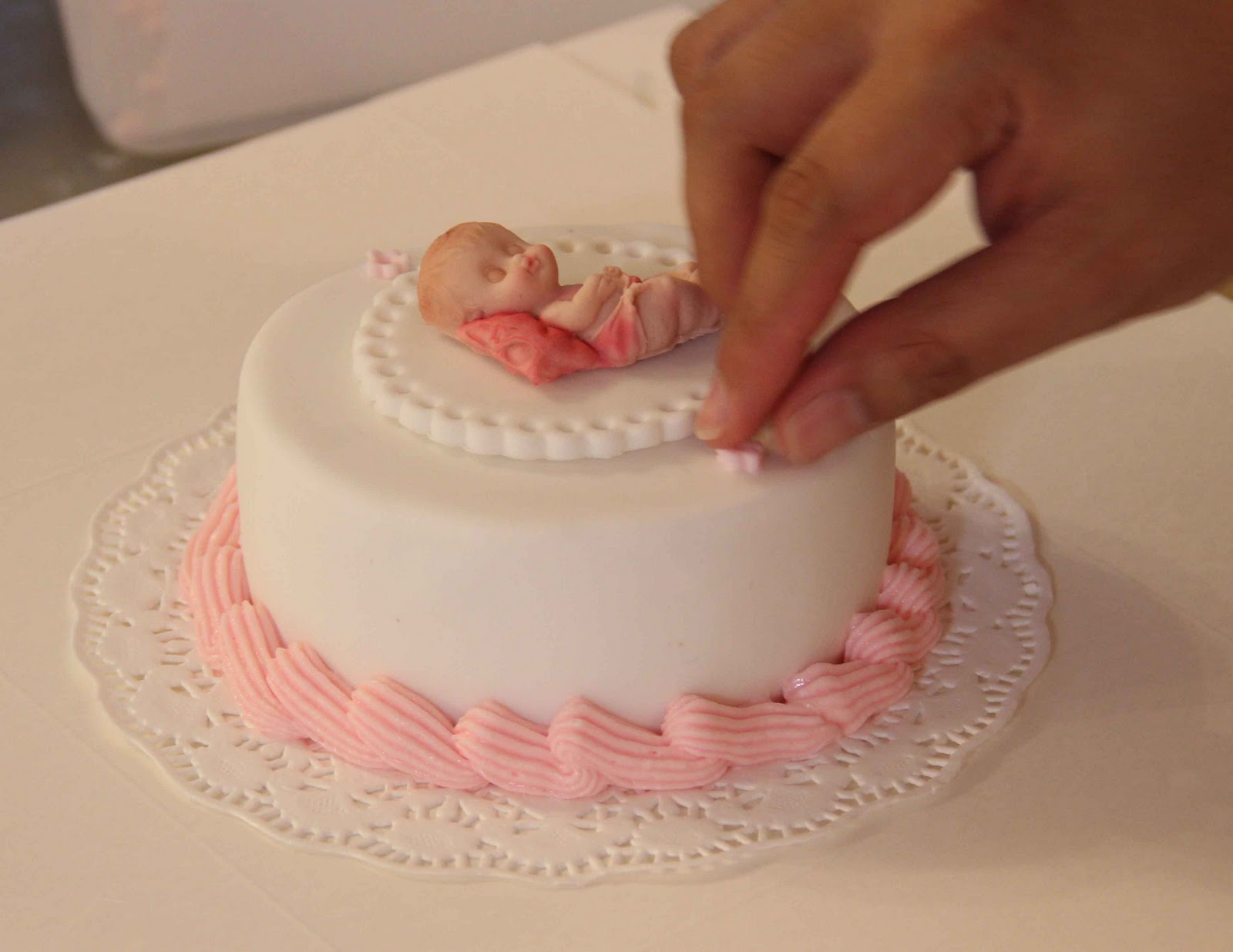 Bakerz Dad: Baby Cake for a month old baby celebration