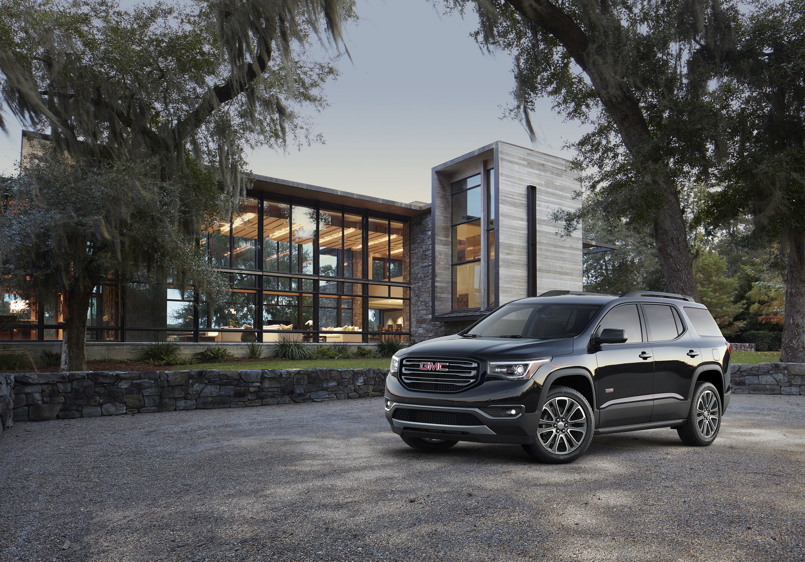GMC Acadia 2017 nhiều trang bị hơn nhưng ít tiền hơn GMC Acadia 2017 nhiều trang bị hơn nhưng ít tiền hơn