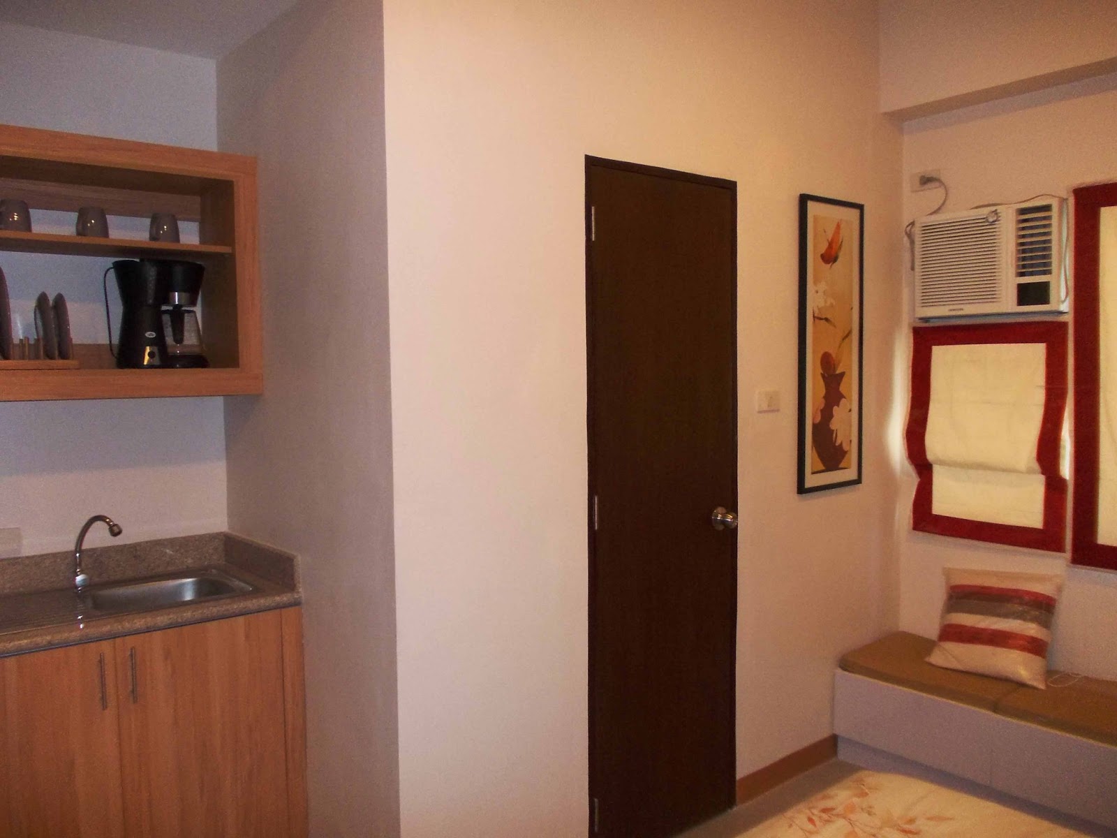 nicebalay FOR SALE CHEAP 148 RESIDENCES CONDO VERY NEAR USC MAIN