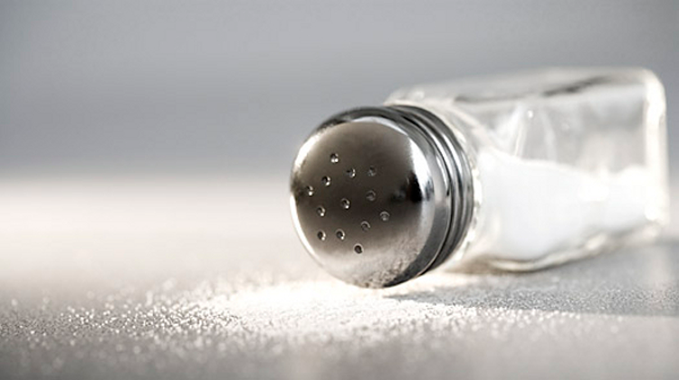 Disminuye la sal en tu alimentación y mejora tu salud