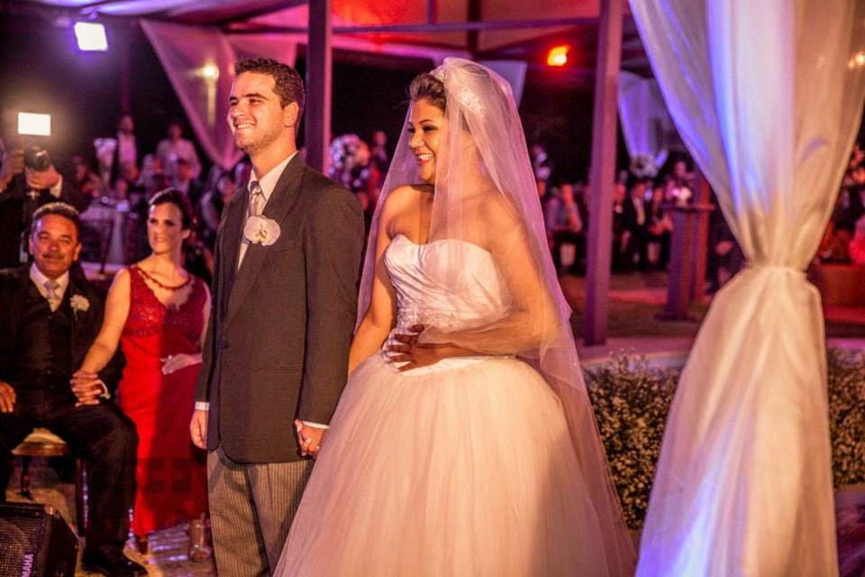 blog-de-casamento-princesa-vestido-vera-wang-cerimônia-noivos-entrada-alianças princesa-vestido-vera-wang-cerimonia-noivos-entrada-aliancas