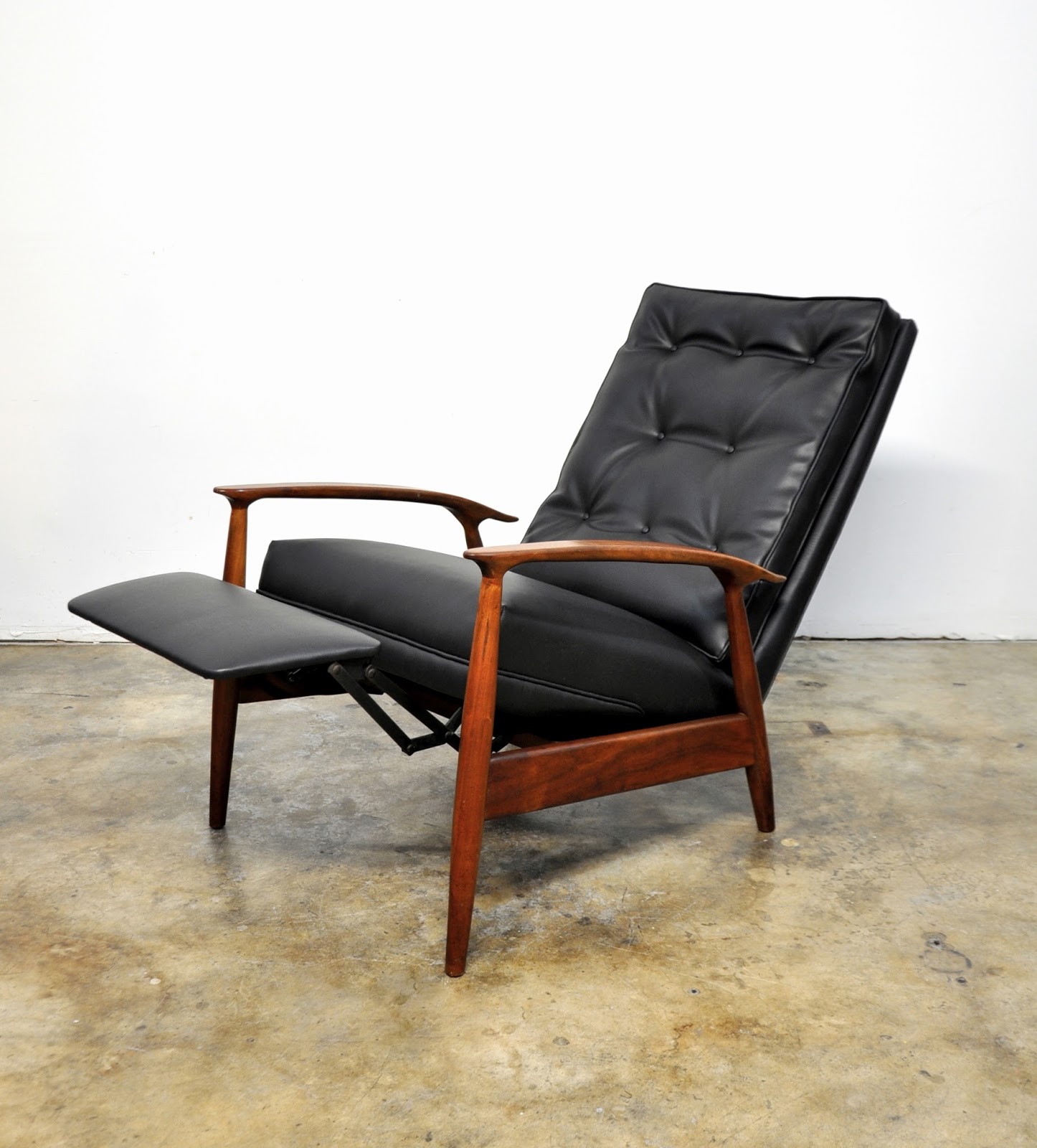 SELECT MODERN Milo Baughman for James Inc. Recliner Lounge Chair