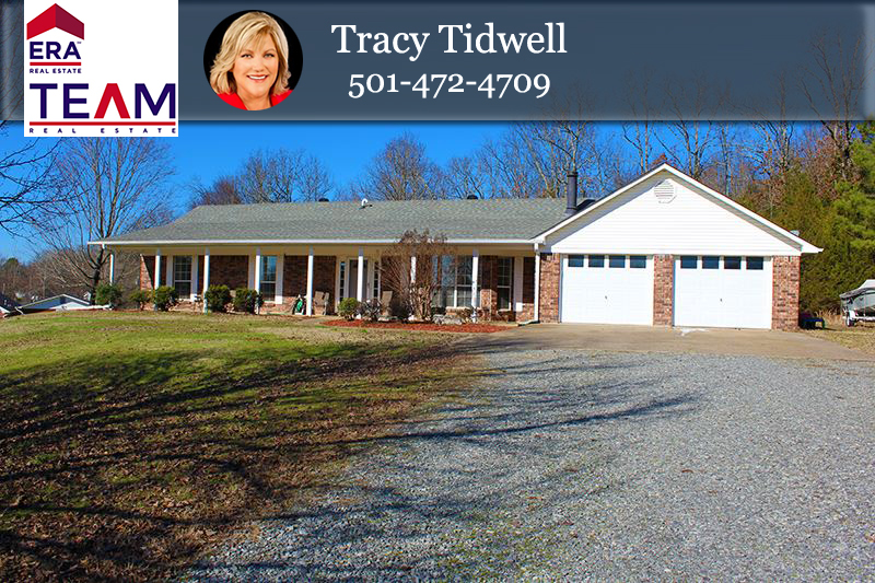 Tracy Tidwell Team Property Listings Well Maintained Traditional Home