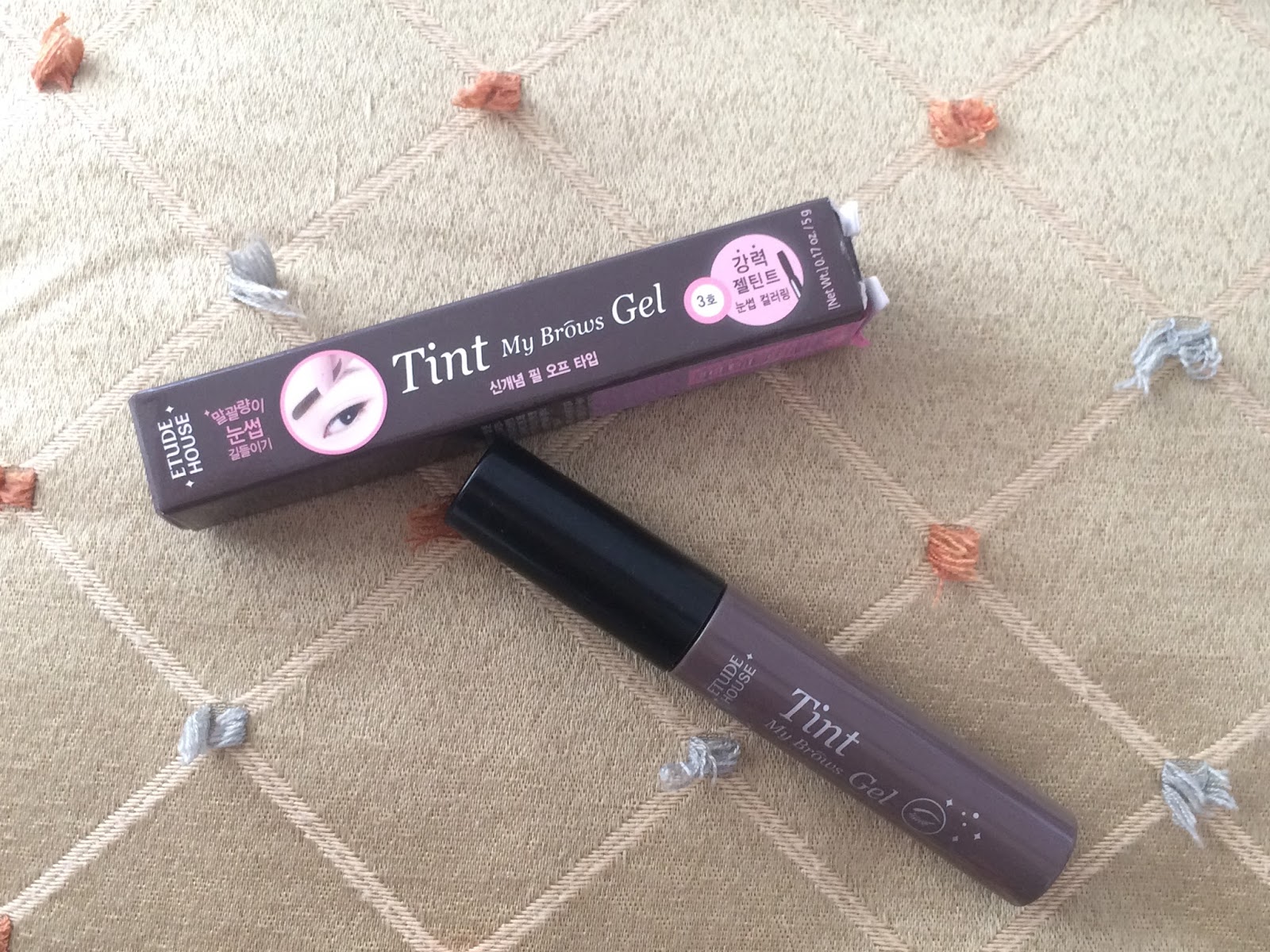 the Bohemian Doll Beauty Review Etude House Tint My Brows Gel