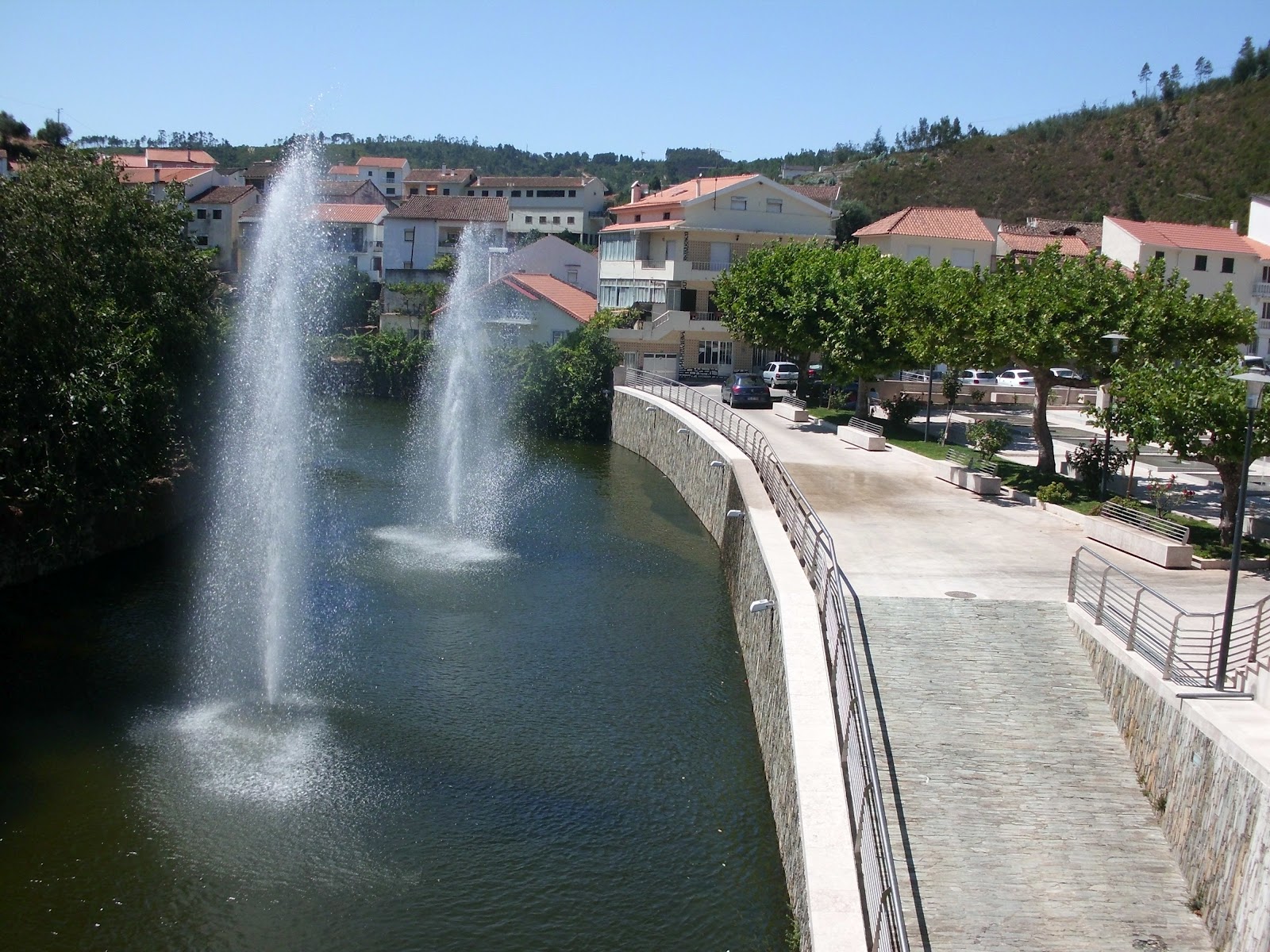 Selada das Pedras PAMPILHOSA DA SERRA, A VILA MAIS PRÓXIMA DA ALDEIA