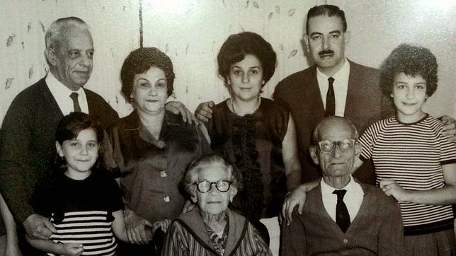 Regreso a Sefarad cinco siglos después Diana Caballero, descendiente de sefardíes toledanos, cuenta a ABC su historia tras el anteproyecto de ley del Gobierno central.