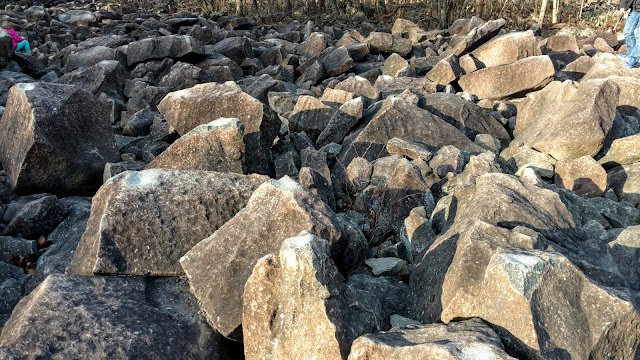 Каміння, що дзвенить. Рінгінг рокс парк. Пенсильванія (Ringing Rocks County Park, PA)