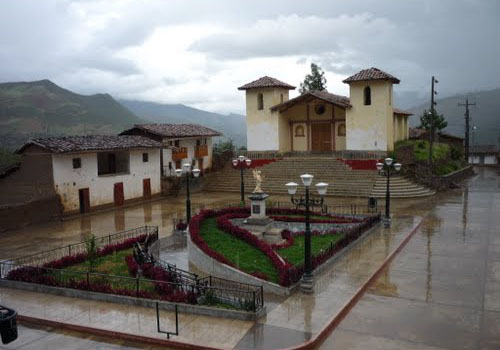 28 de Octubre - Creación del distrito de Llumpa (Mariscal Luzuriaga)