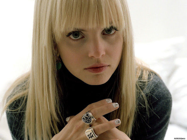 mena suvari awesome and fabulous images hd wallpapers photos and