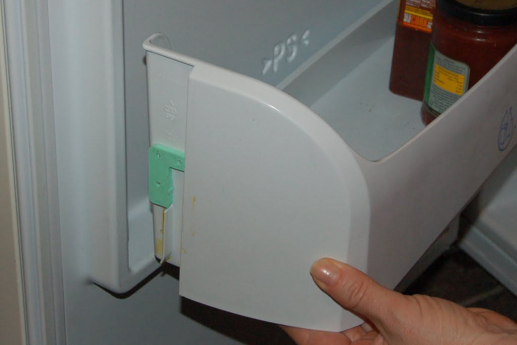 Fridge door shelf repair... Putting the 3D printer to a practical use