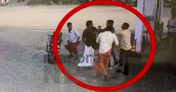 Kerala, Attack, Bike, Road rage