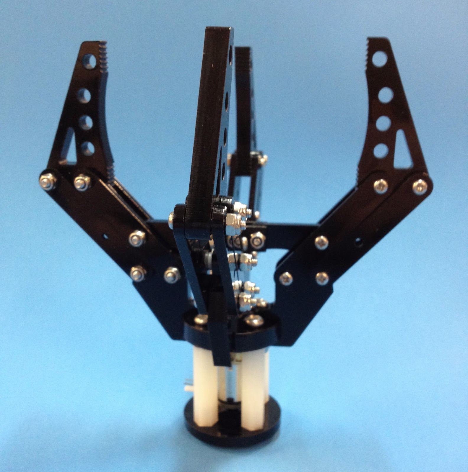 палец манипулятора. захват манипулятора чертеж. рука робота. роборука манипулятор чертёж. обдув пальцев робота.