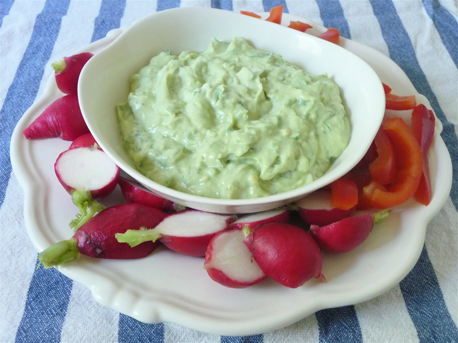 dinner party: avocado-yogurt dip