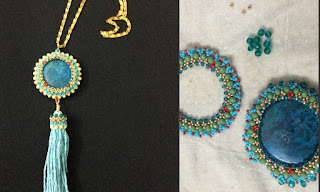 #BeadPeepsSwap2016。 串珠编织 用串珠编织捕捉珠子。 包裹珍珠吊坠