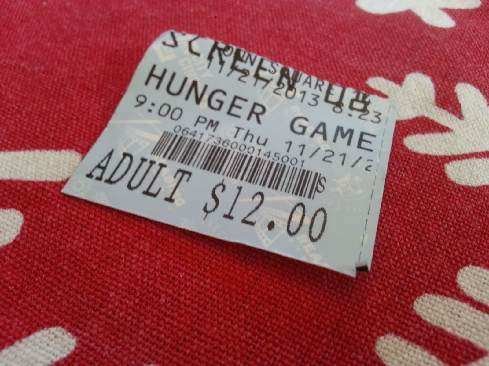 Lolo Loves Films: Movie Review: "The Hunger Games: Catching Fire" (2013)