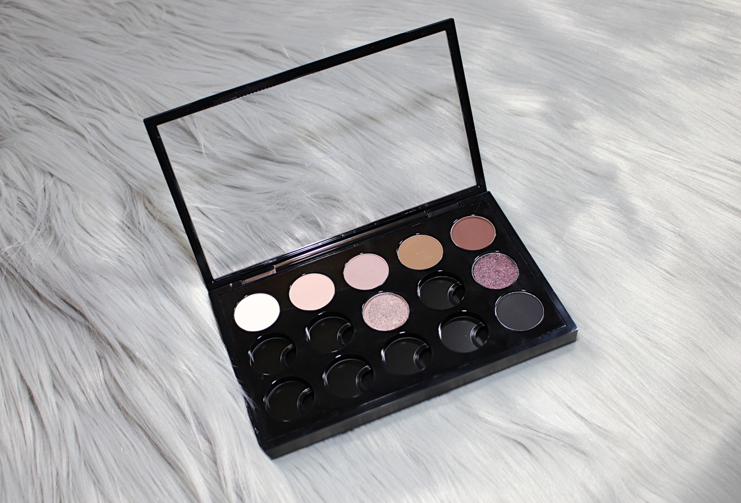 How to Customize Your Very Own Eyeshadow Palette with Mac Cosmetics