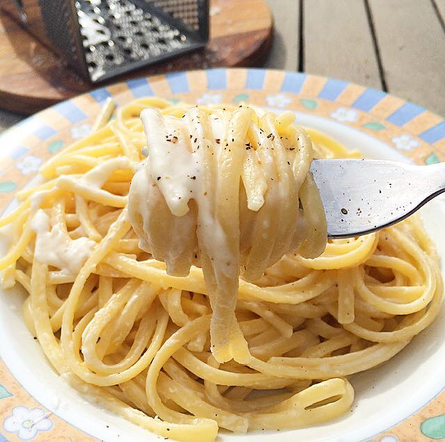 Linguine cacio e pepe
