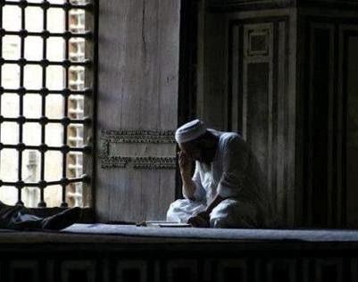 Büyüklerden feyz almanın üç şartı Büyüklerden feyz almanın üç şartı