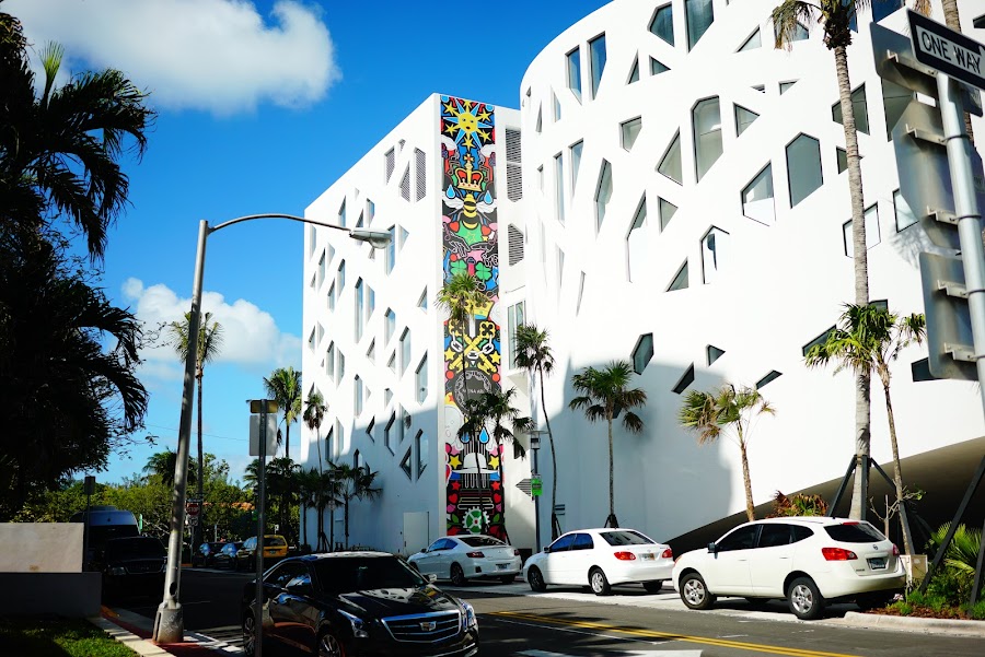 Art deco walk around Miami