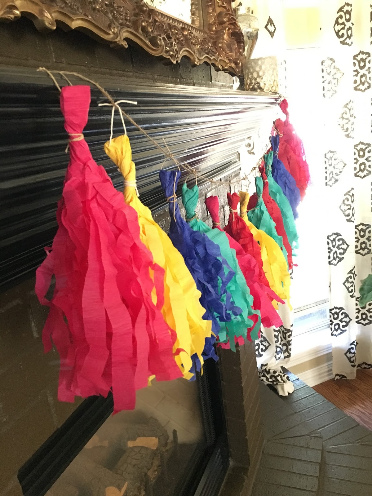 Crafty Texas Girls DIY Crepe Paper Tassel Garland