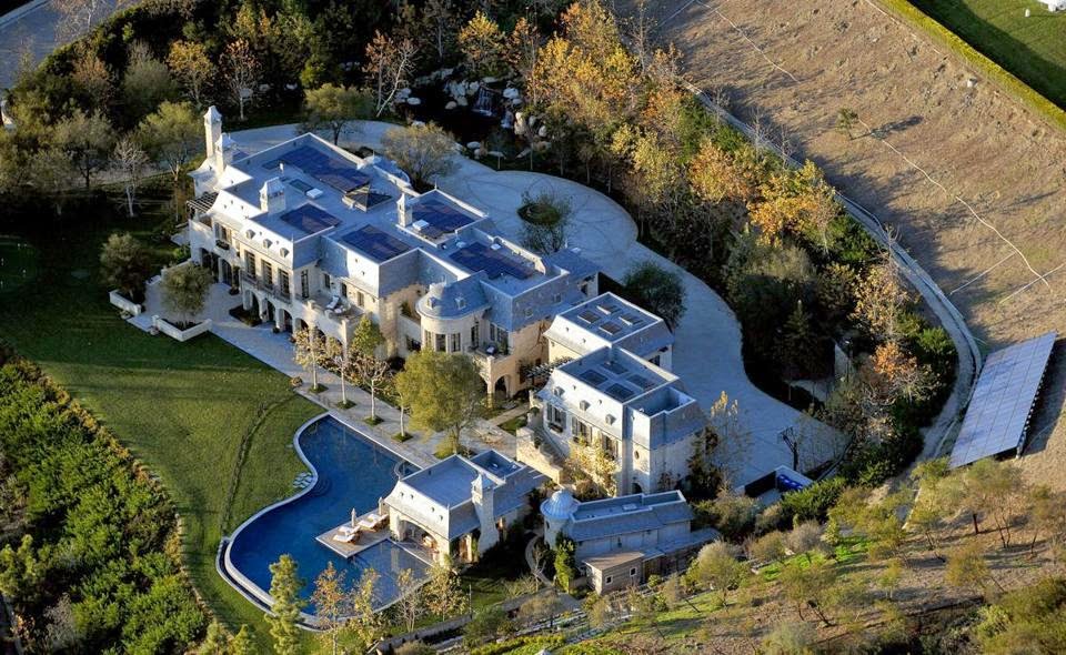 Odd Phobia Gisele tom brady building boston mansion