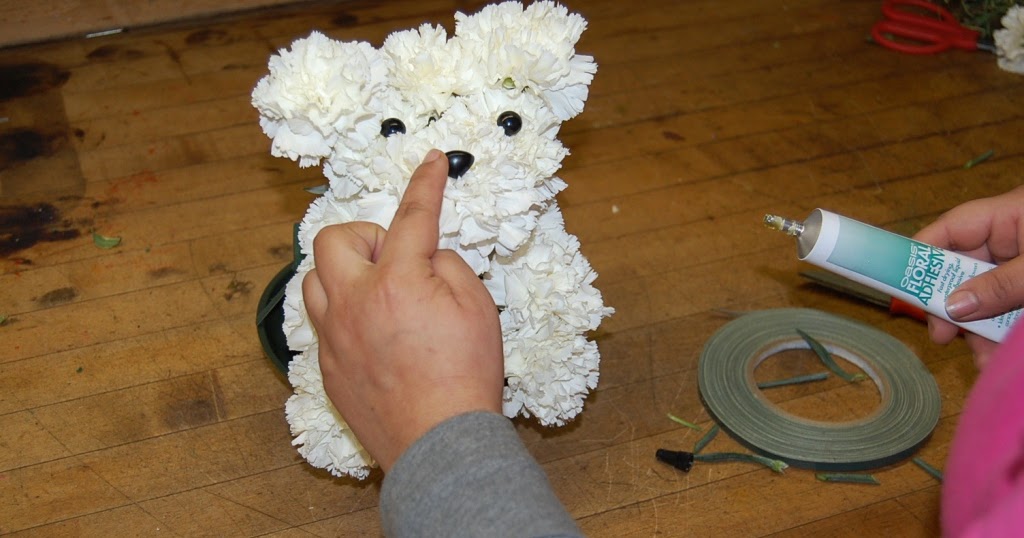Puppy Dog Made Out Of Flowers Flower dog Dog bouquet made from mums