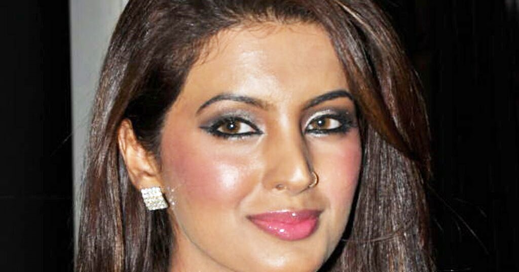 Geeta Basra Family Contact Number Affairs Friends Latest Updates More Details Go Profile All Celeb Profiles Tollywood Bollywood Kollywood Hollywood Go Profiles Geeta basra is an actress, known for zila ghaziabad (2013), dil diya hai (2006) and mr joe b. geeta basra family contact number