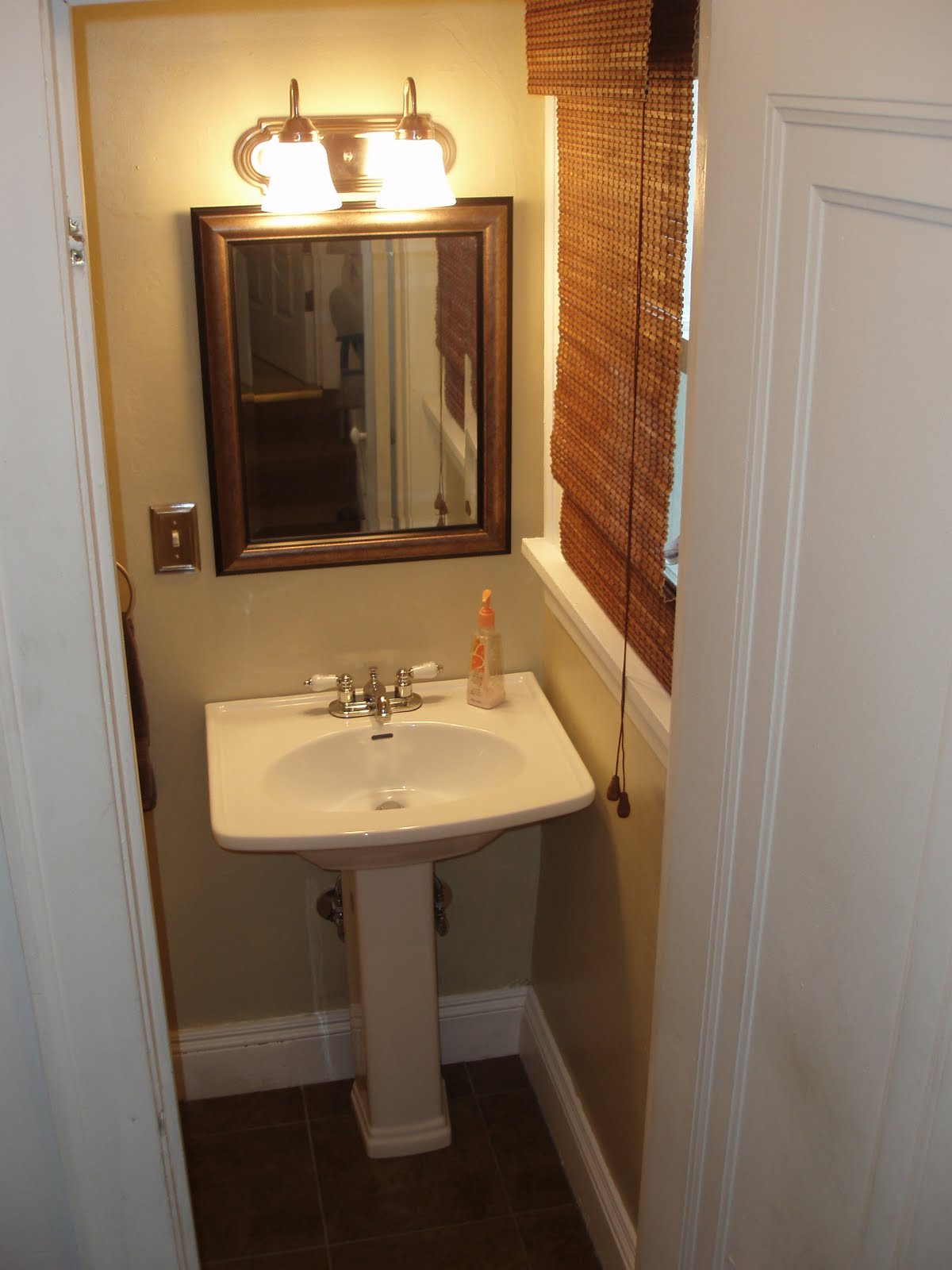 The Happy Married Couple: Bathroom Reno: The Fixtures & Final Touches