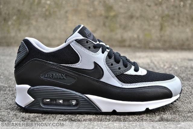 SNEAKER BISTRO - Streetwear Served w| Class: Nike Air Max 90 Essential 
