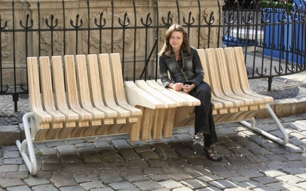 Coffee Bench, a convertible furniture