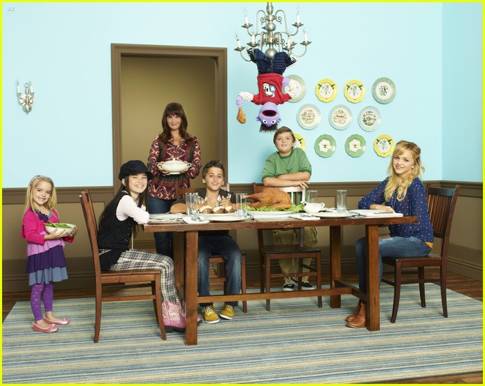 DisneyChannelEARS 'Crash & Bernstein' Series Sneak Peek! Stills